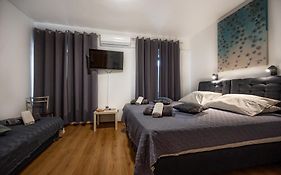 Sonia Rooms